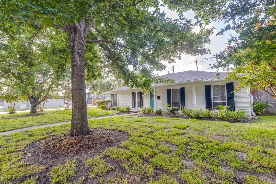 6903 Alderney Drive - Photo 1