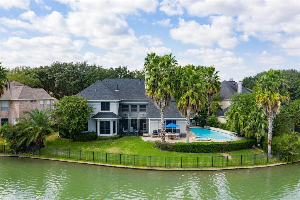 319 Lake Bend Drive - Photo 1