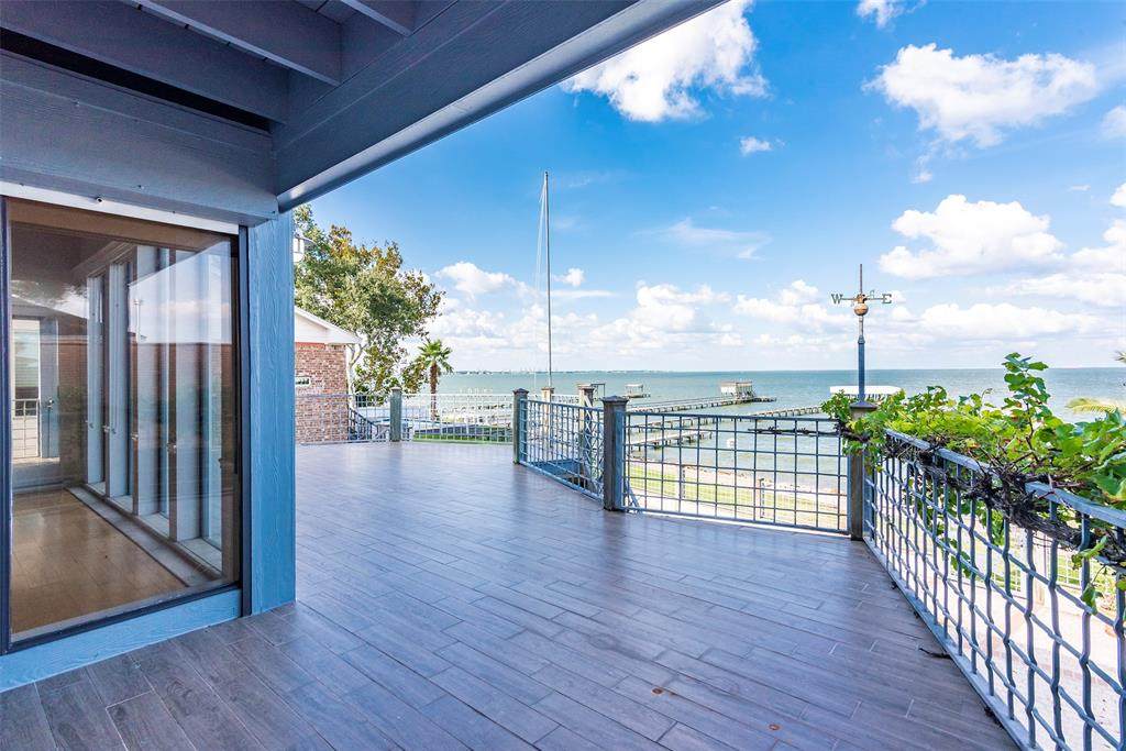 1421 Bayshore Drive - Photo 1