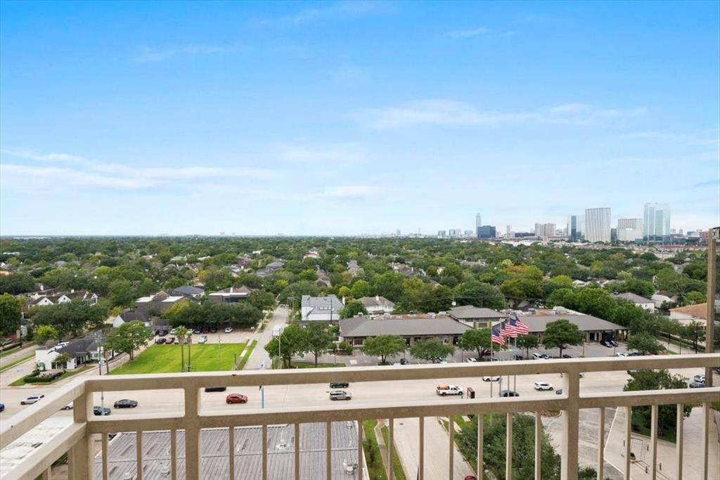 2520 Robinhood Street - Photo 1