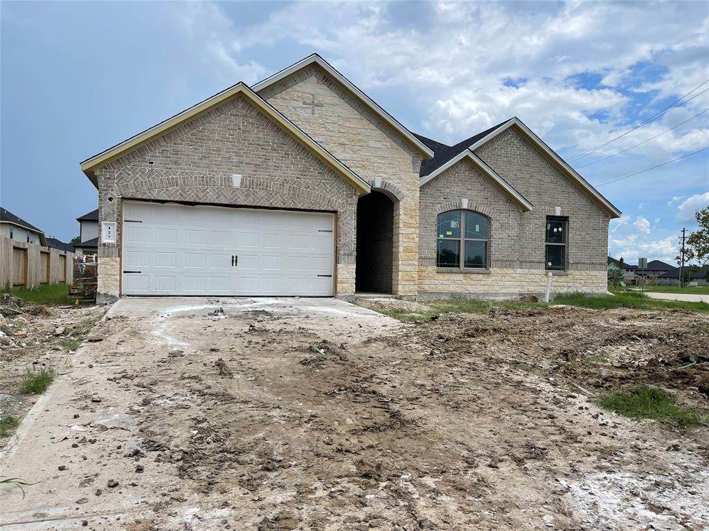 127 Dorado Drive - Photo 1