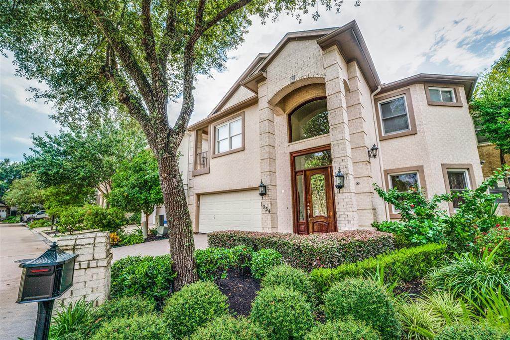 1034 Bayou Island Drive - Photo 1