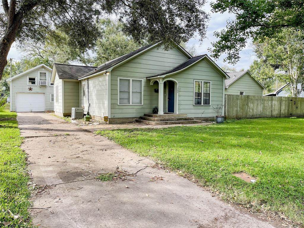 305 Ash Street - Photo 1