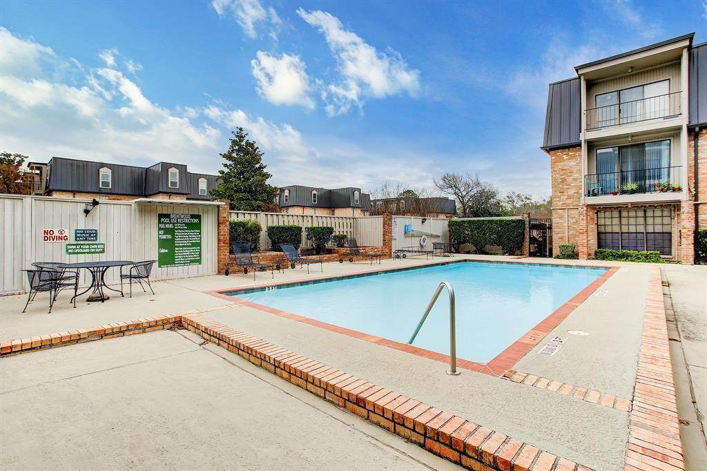2400 Braeswood Boulevard - Photo 1