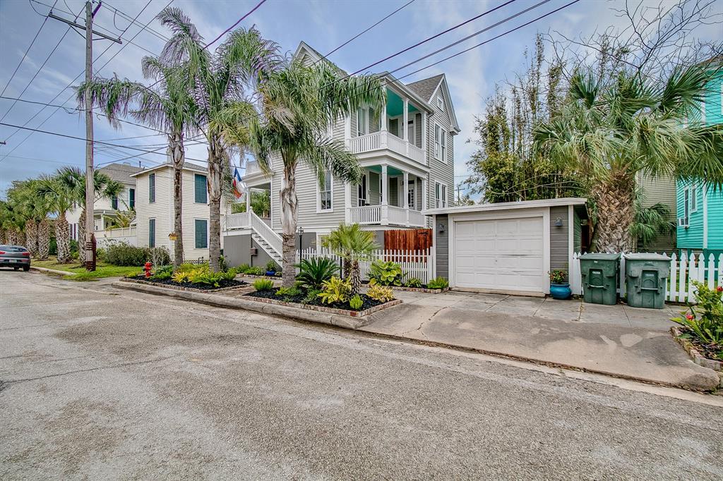514 16th Street - Photo 1