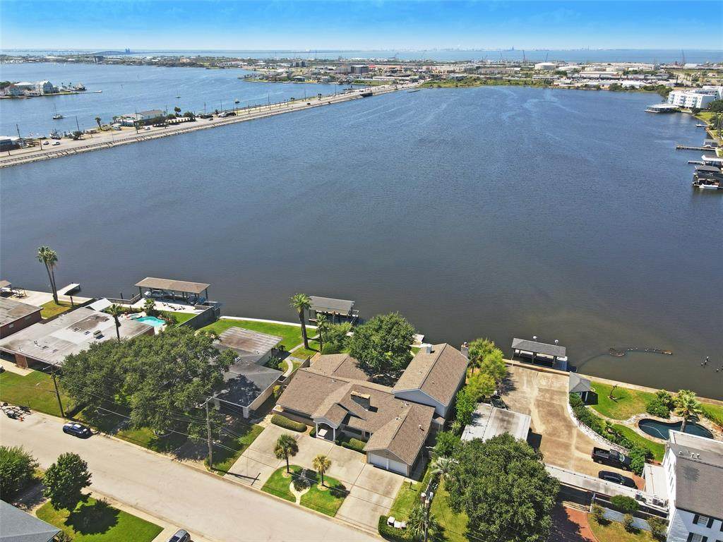 22 Shore Drive - Photo 1