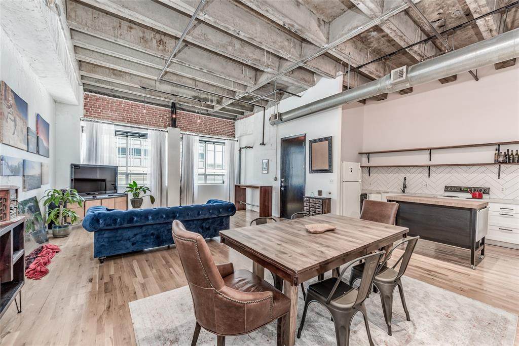 705 Main Street - Photo 1