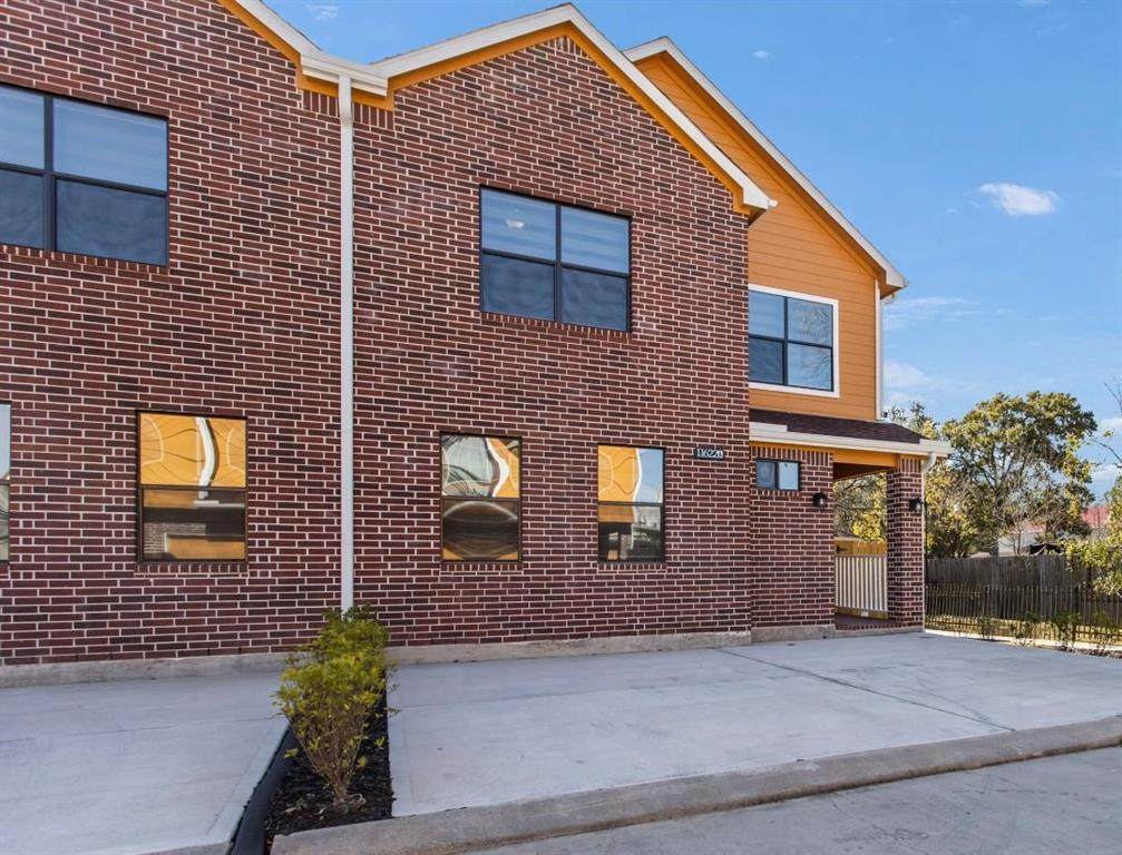 11622 Ogunnowo Lane Unit B - Photo 1