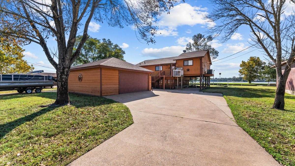 10 Shady Oaks Drive - Photo 1