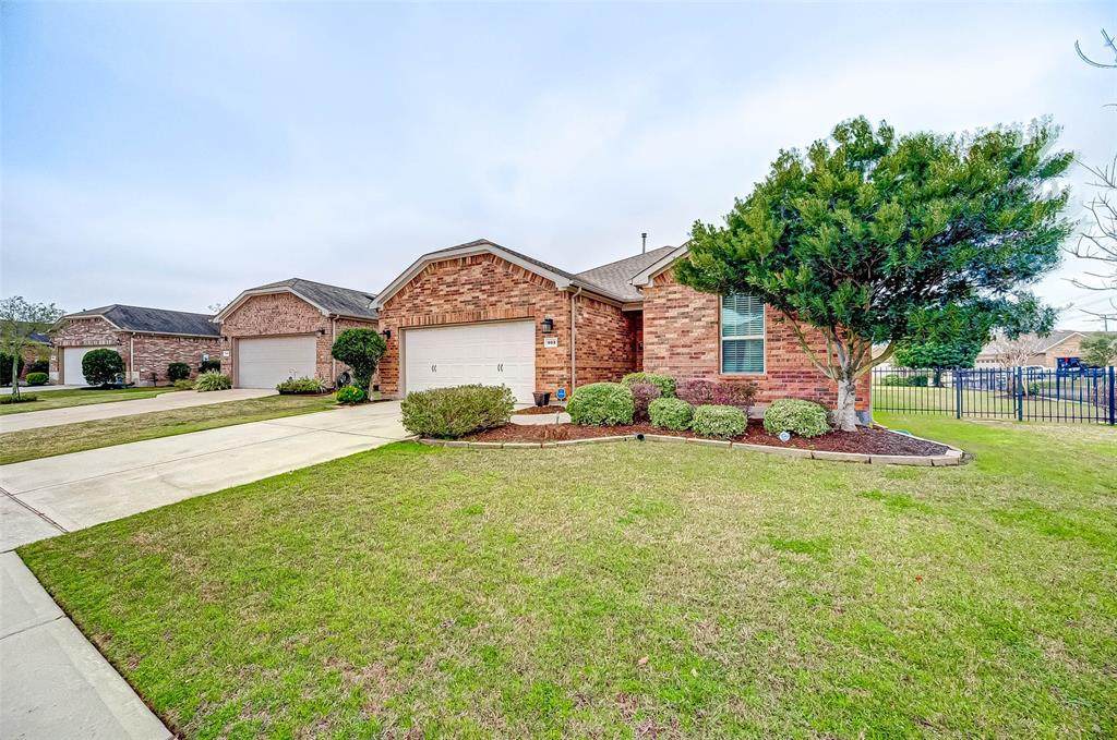 402 Bluestem Cove - Photo 1