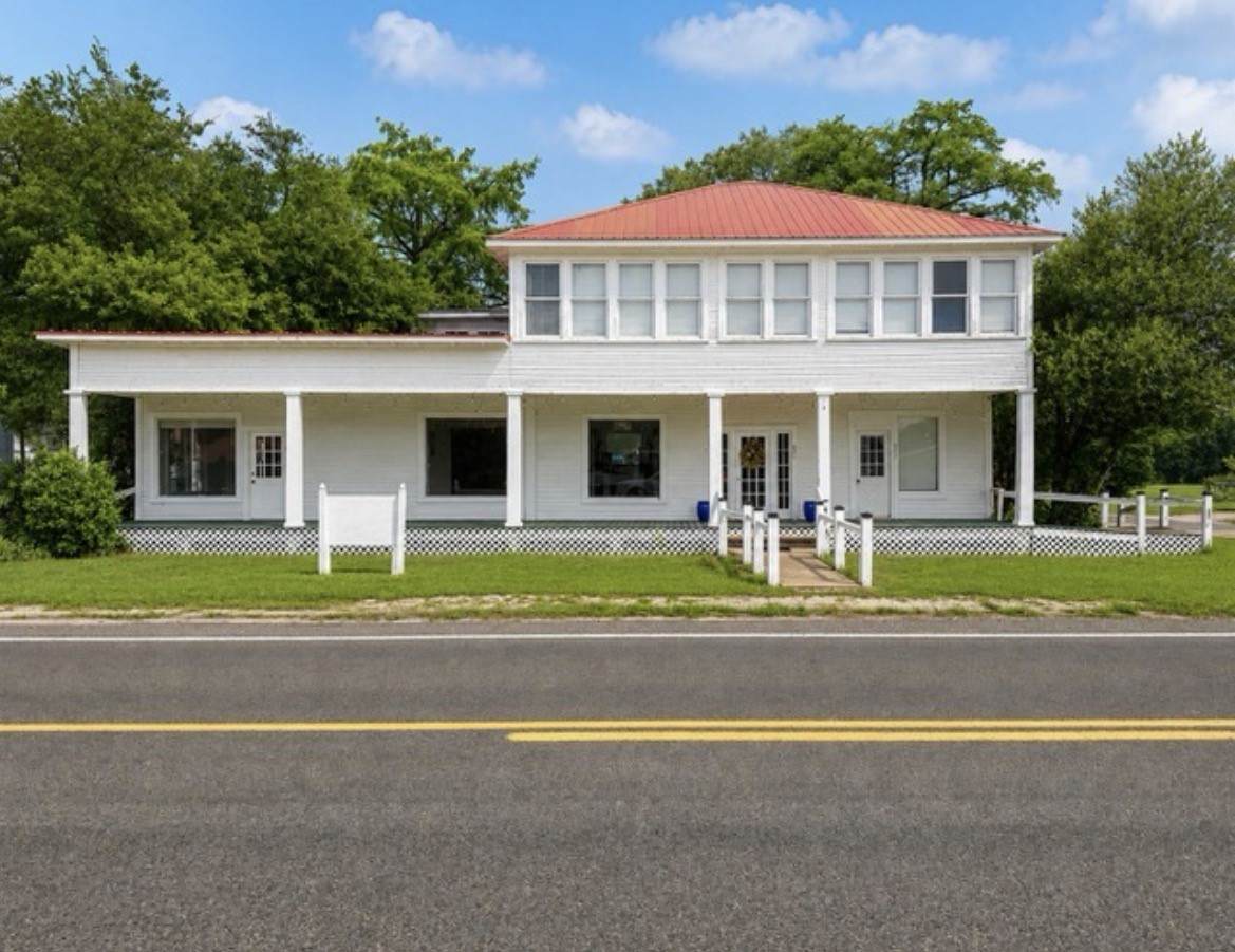 895 Tx State Highway 62 - Photo 1