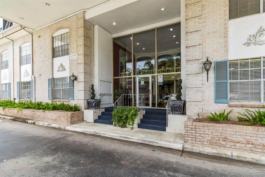 2601 Bellefontaine Street - Photo 1