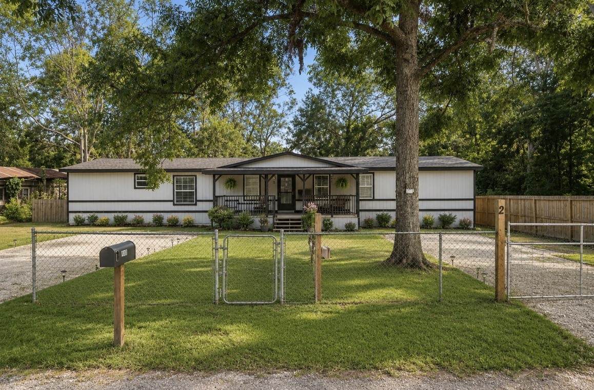 110 Robin Street - Photo 1