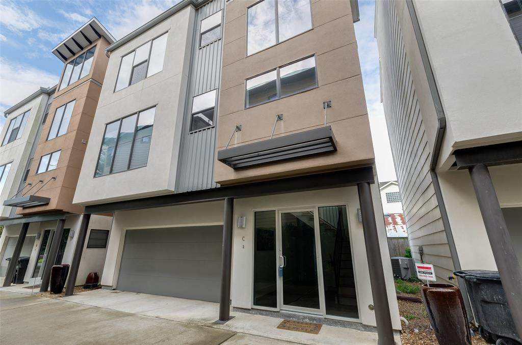 941 21st Street - Photo 1