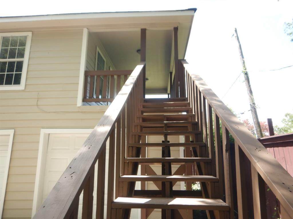 826 Hahlo - Photo 1