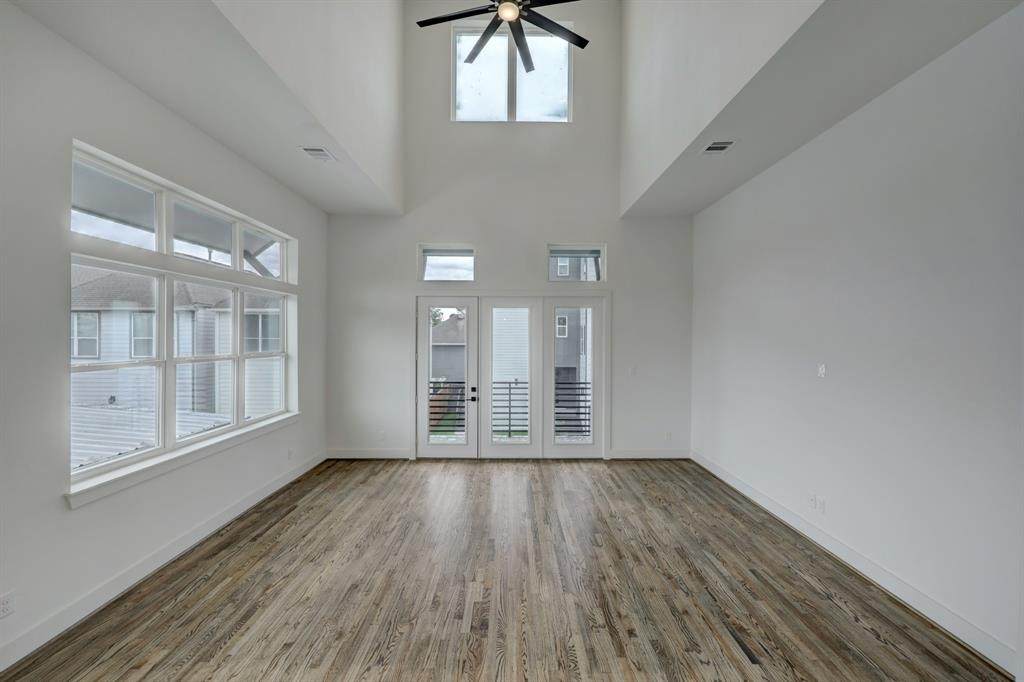1537 24th Street - Photo 1