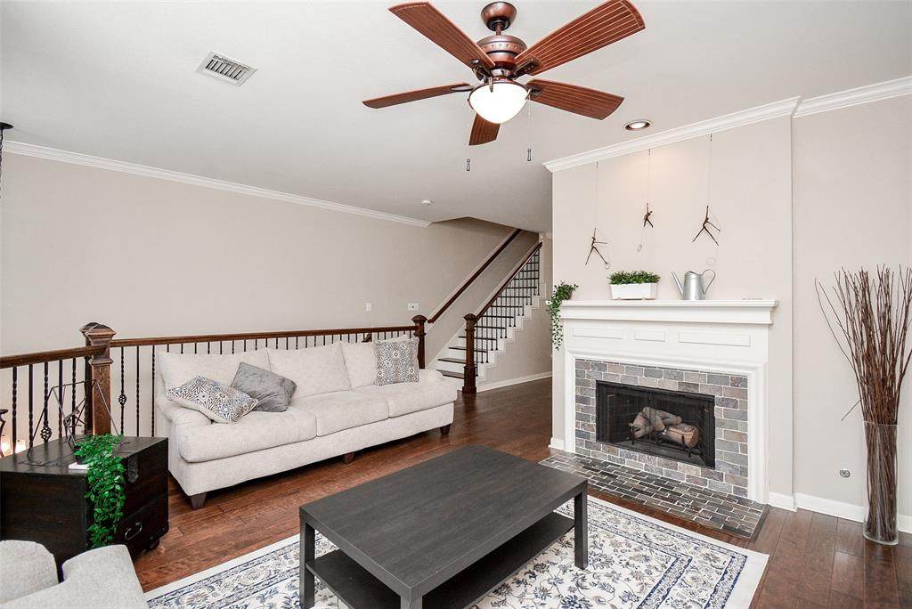 2718 Crawford Street - Photo 1