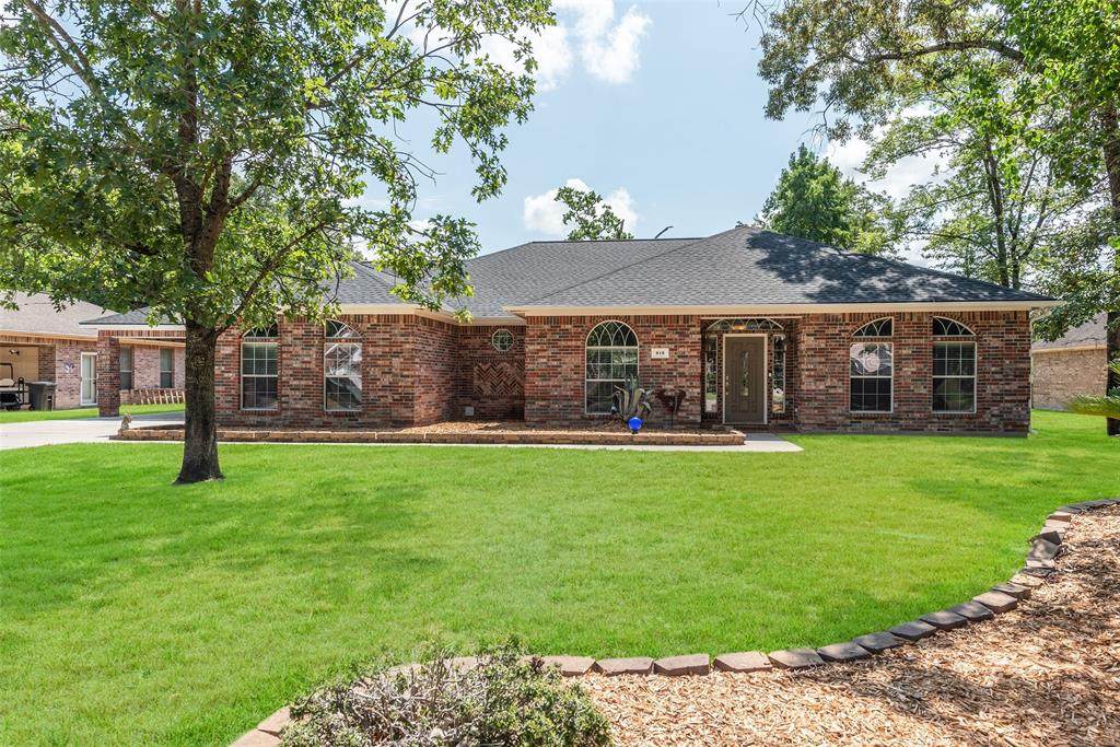 818 Garrett Drive - Photo 1