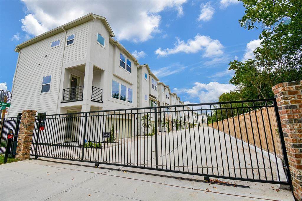 8305 Brecha Lane - Photo 1