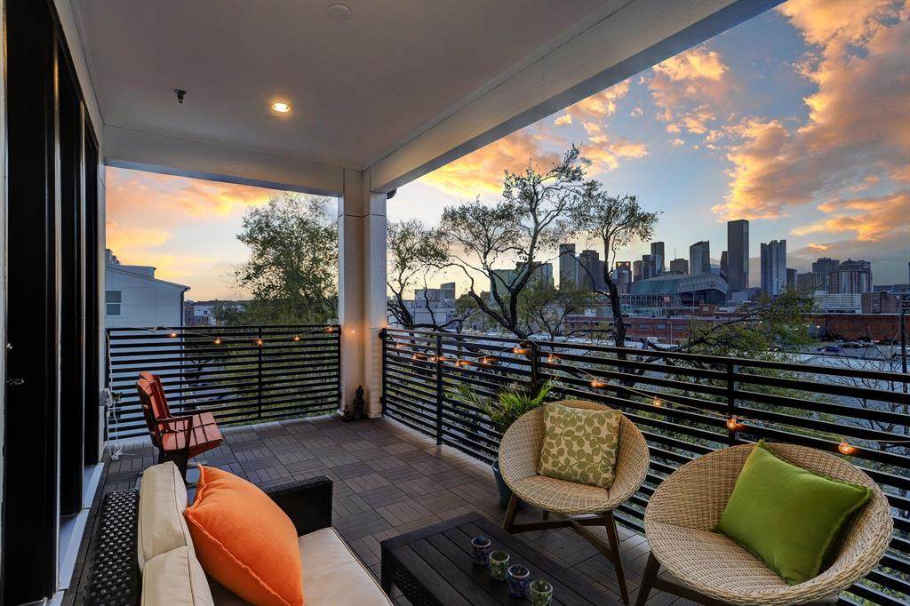 2412 Canal Street - Photo 1
