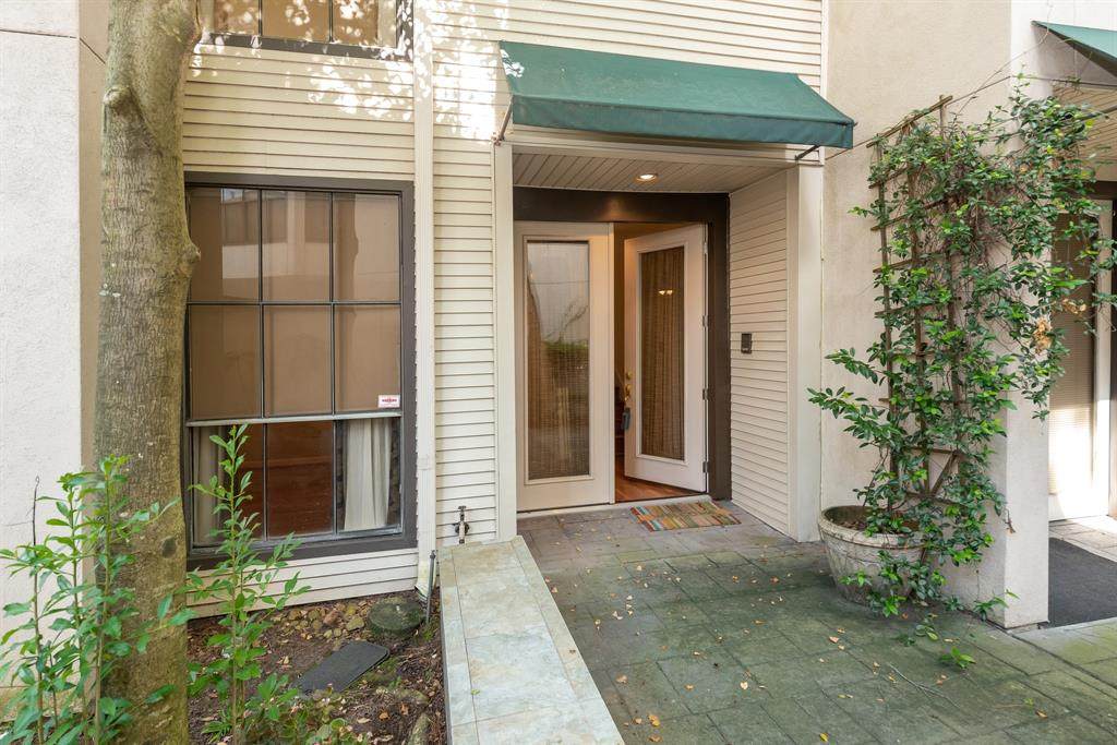5008 Augusta Street - Photo 1