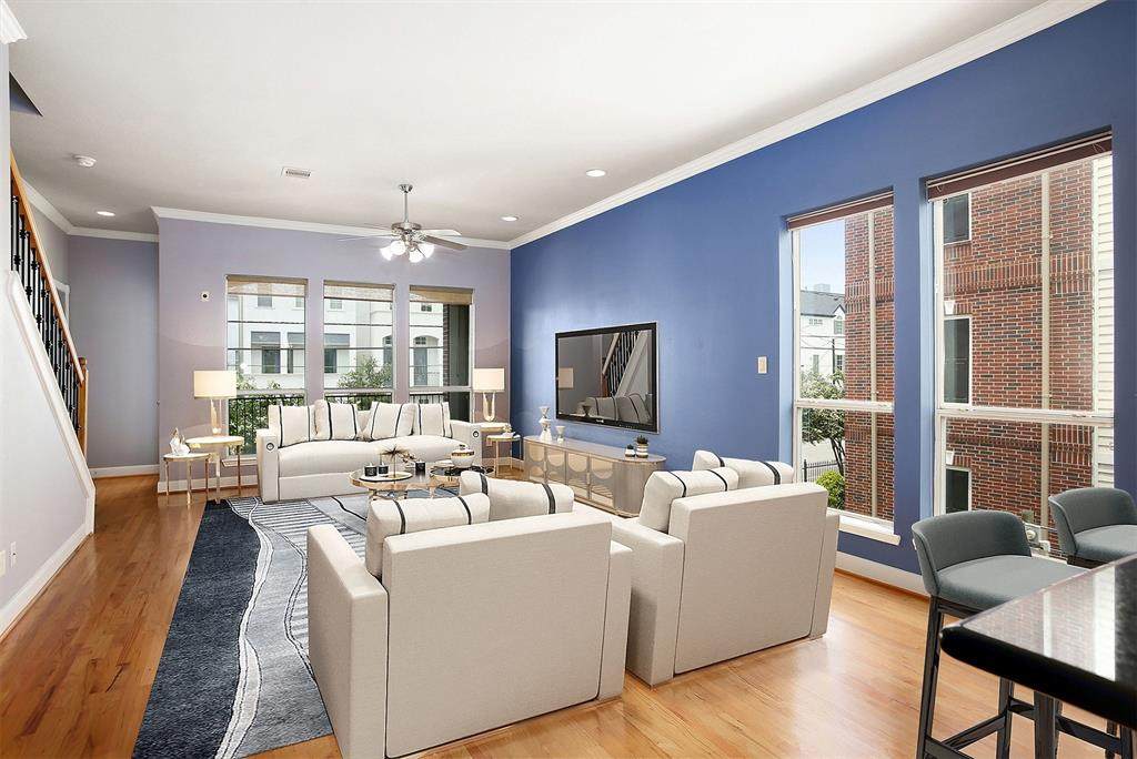 2317 Hutchins - Photo 1