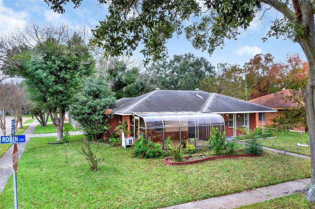 334 Robin Street - Photo 1