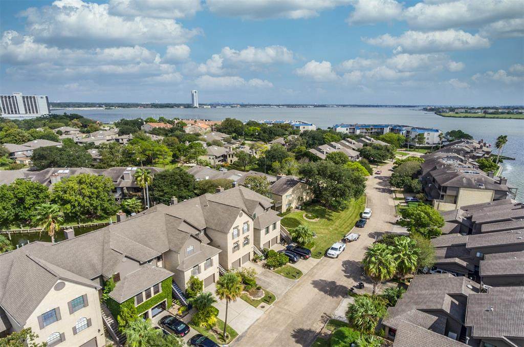 2727 Lighthouse Drive - Photo 1