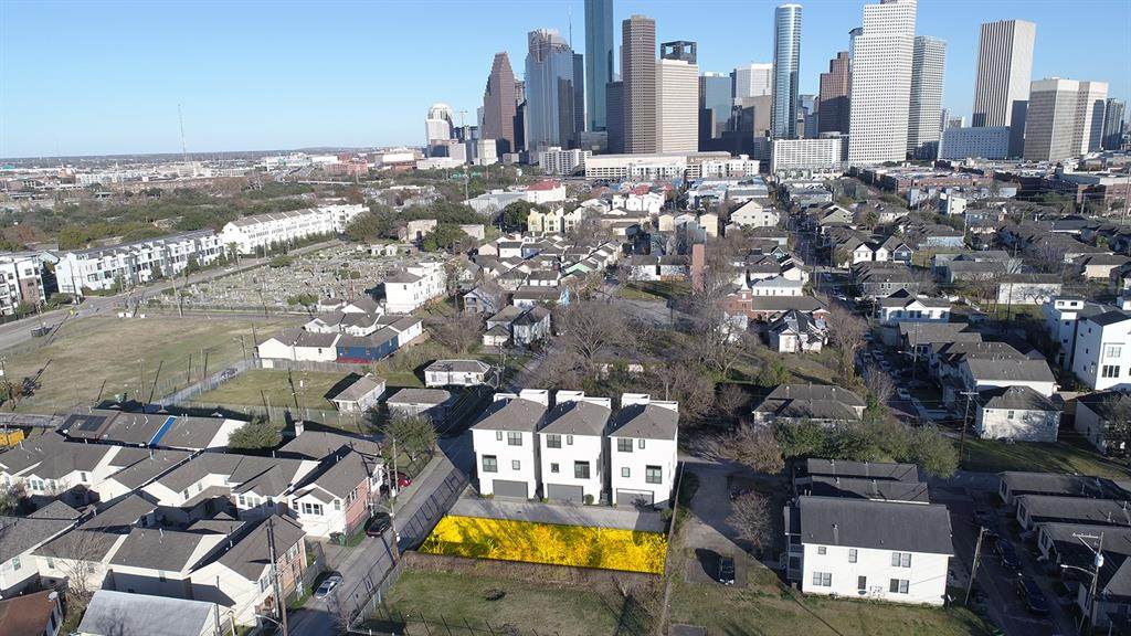 1507 Robin Street - Photo 1