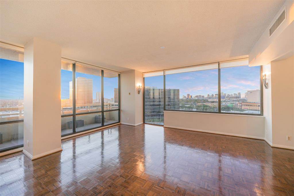 15 Greenway Plaza - Photo 1