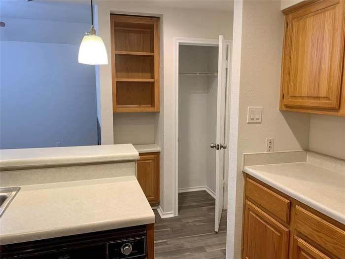 1103 Dulles Avenue - Photo 1