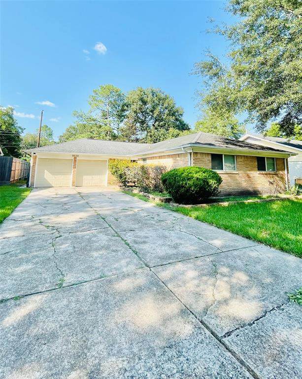 9618 Vogue Lane - Photo 1