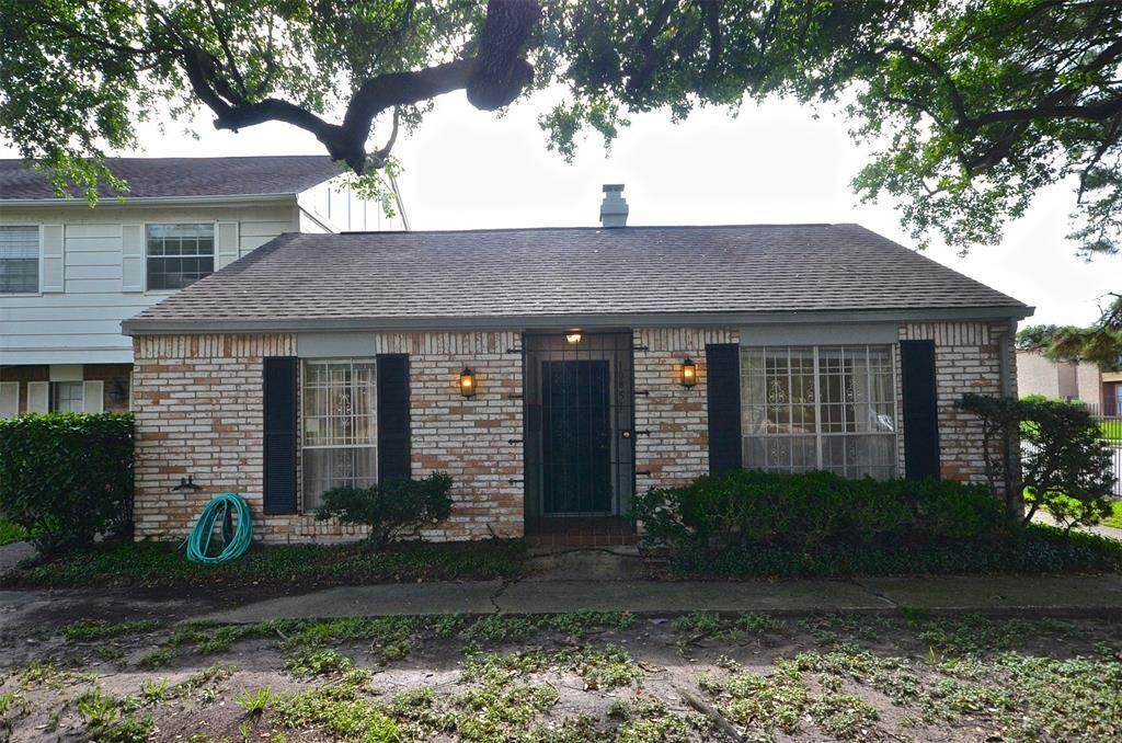 10851 Sandpiper Drive - Photo 1