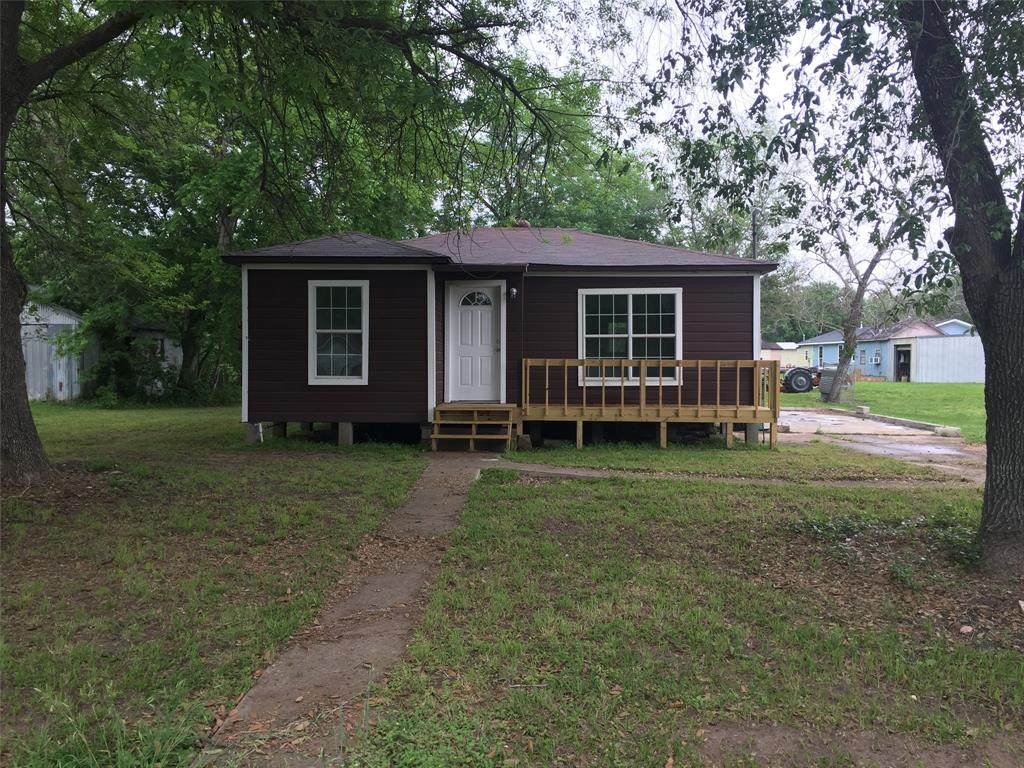 1101 Grace Street - Photo 1