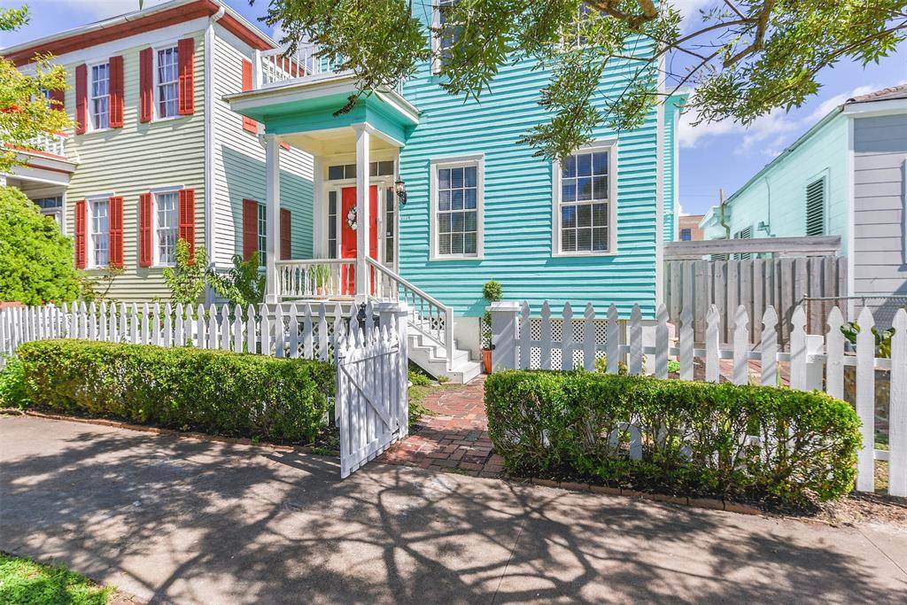 1114 Post Office Street - Photo 1