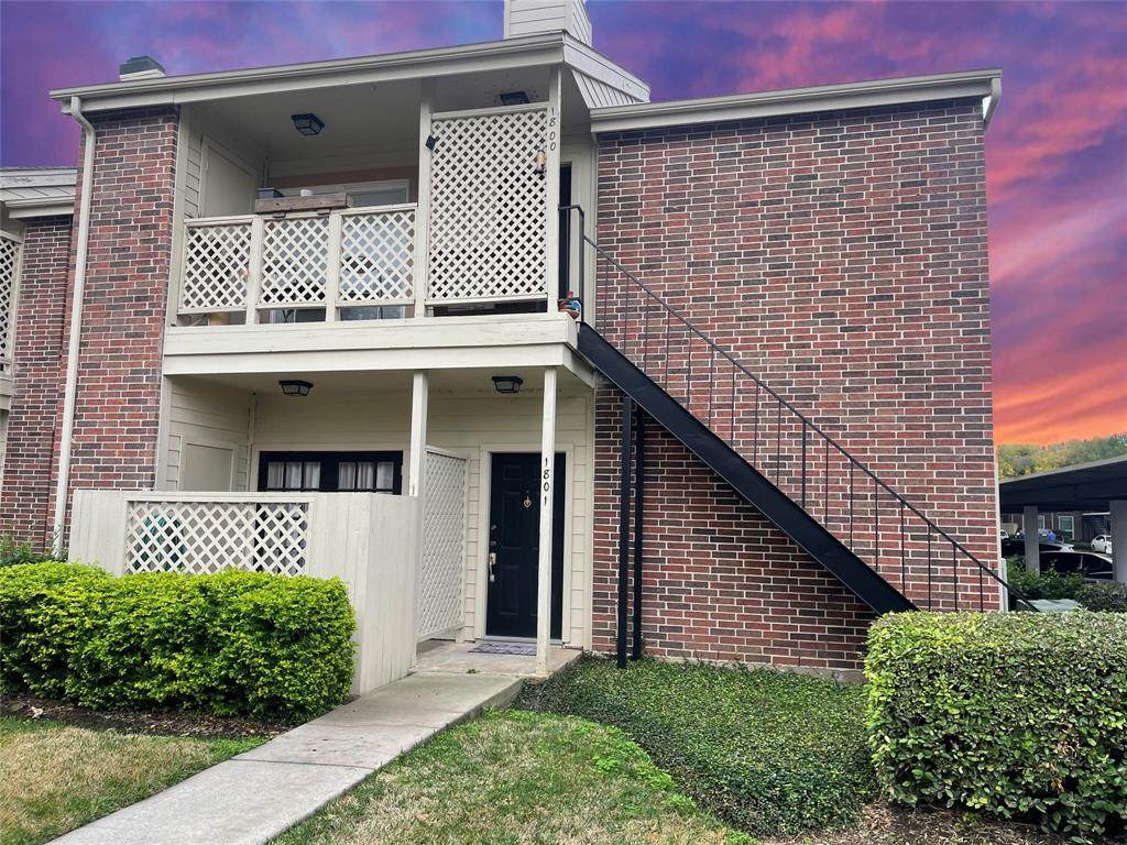 2121 El Paseo Street - Photo 1