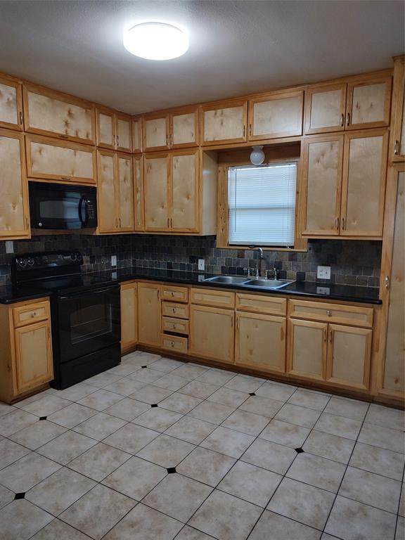 3914 Dallas St Street - Photo 1