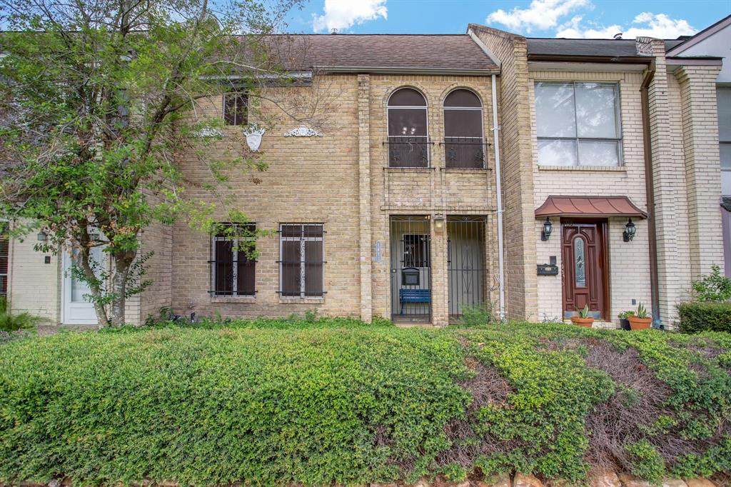 1412 Walnut Bend Lane - Photo 1
