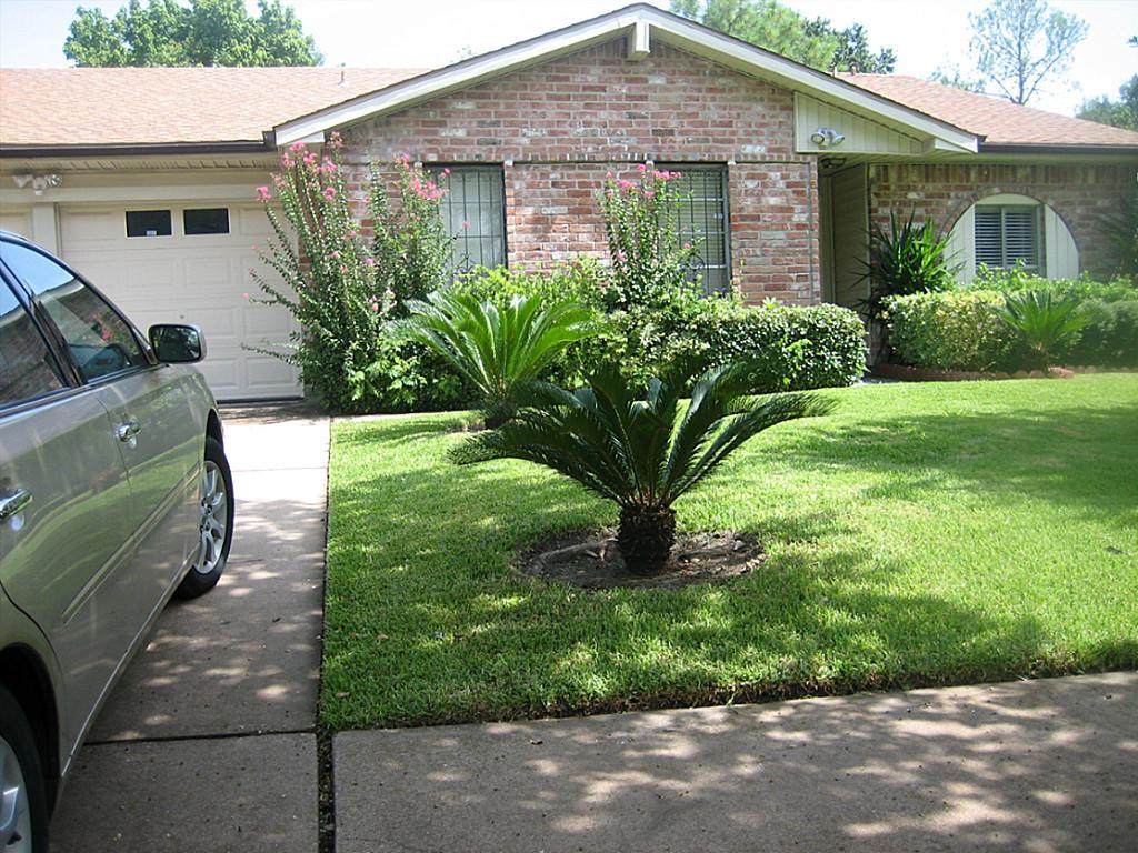 811 Silverpines Road - Photo 1
