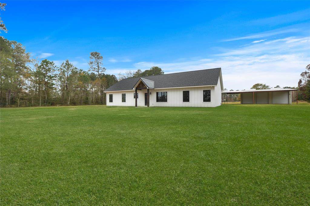 525 County Road 2224 - Photo 1
