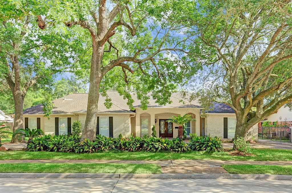 5303 Braeswood Boulevard - Photo 1