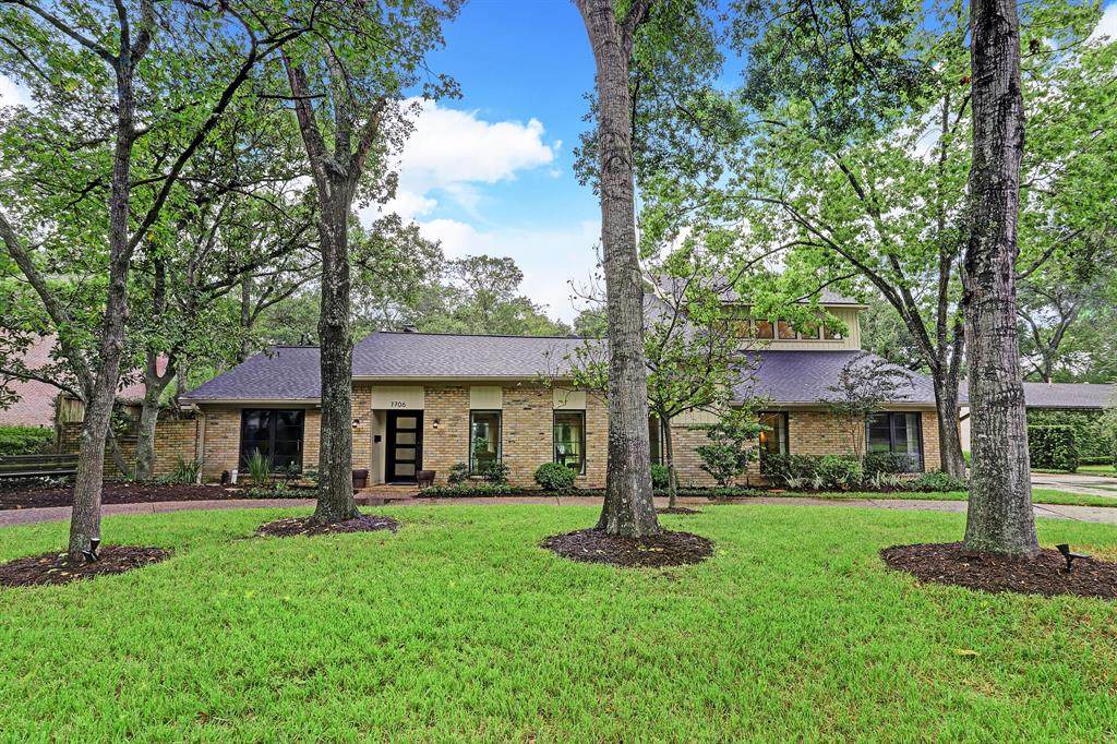 7706 Woodway Drive - Photo 1