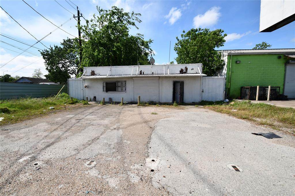 6006 Wallisville Road - Photo 1