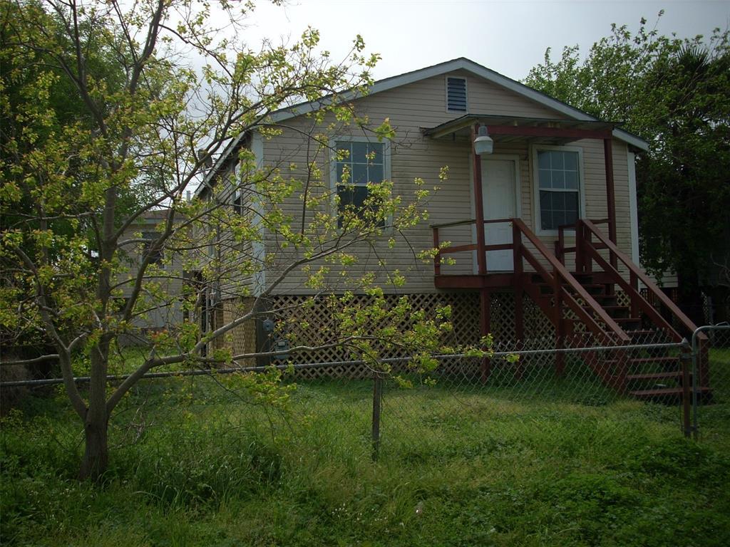 6708 Avenue Q 1/2 - Photo 1