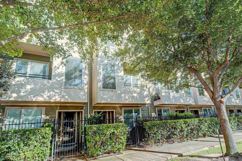 1403 Delano Street - Photo 1