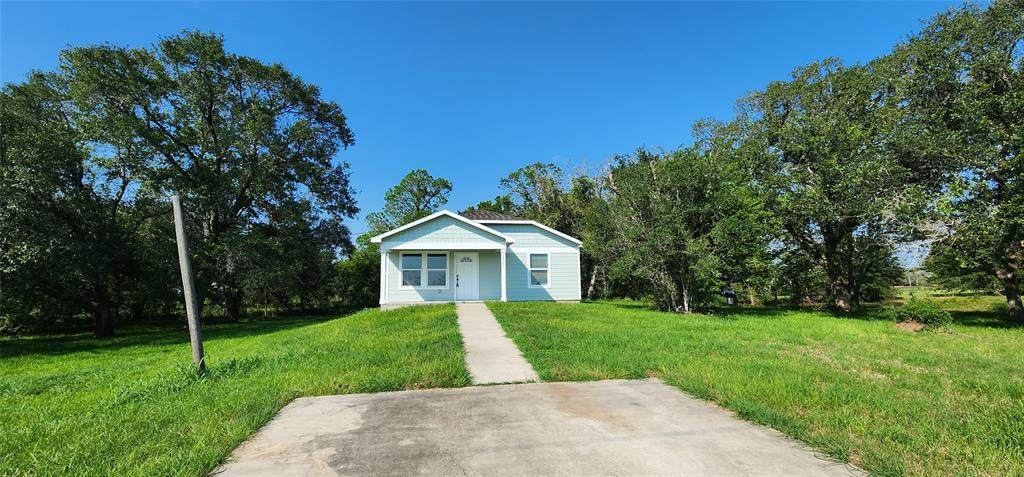 5906 County Road 208 - Photo 1