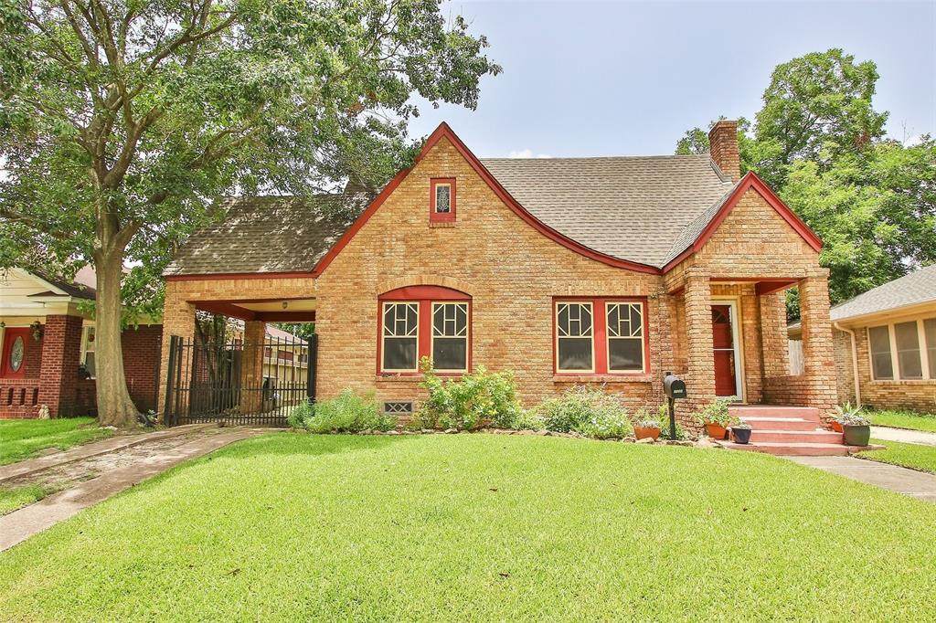 1134 Wyatt Street - Photo 1