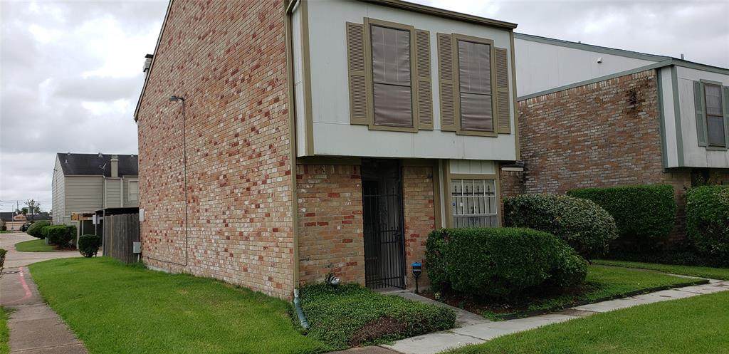 6336 Creekbend Drive - Photo 1