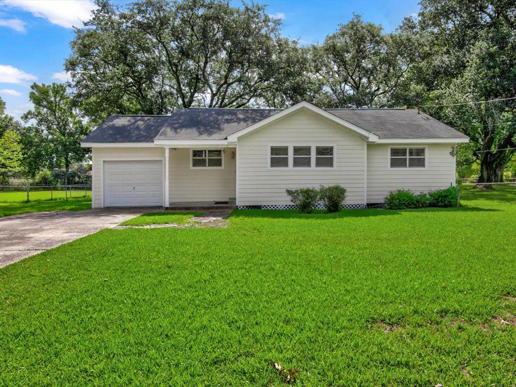 850 Morning Glory Drive - Photo 1