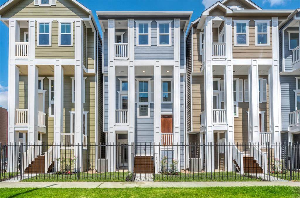 607 24th Street - Photo 1